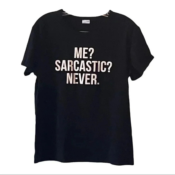 Size L tee with extra snark EUC - Picture 3 of 3